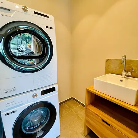 Sublime D'architecte, Piscine Et Parking